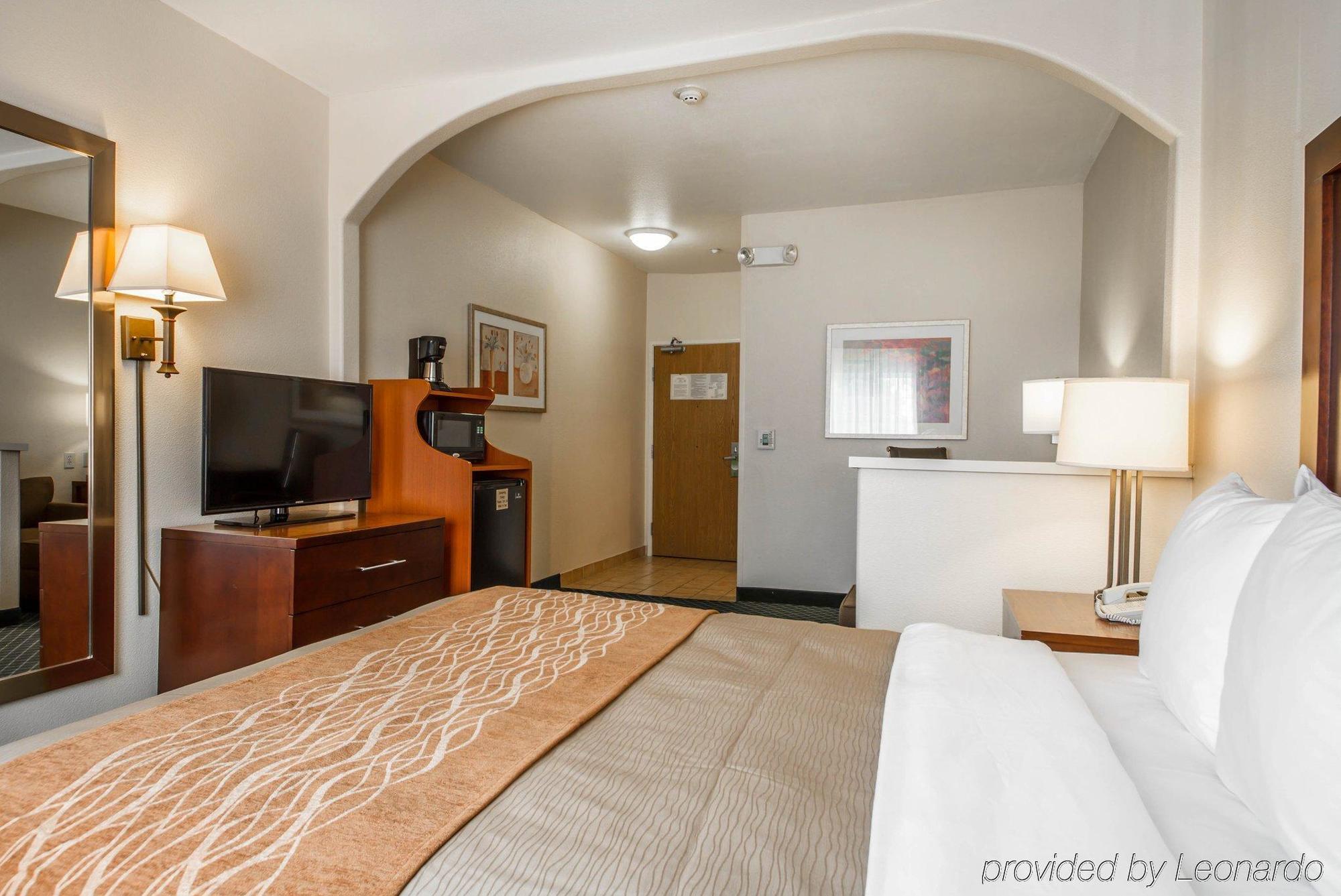Comfort Inn & Suites Oakland Airport Esterno foto