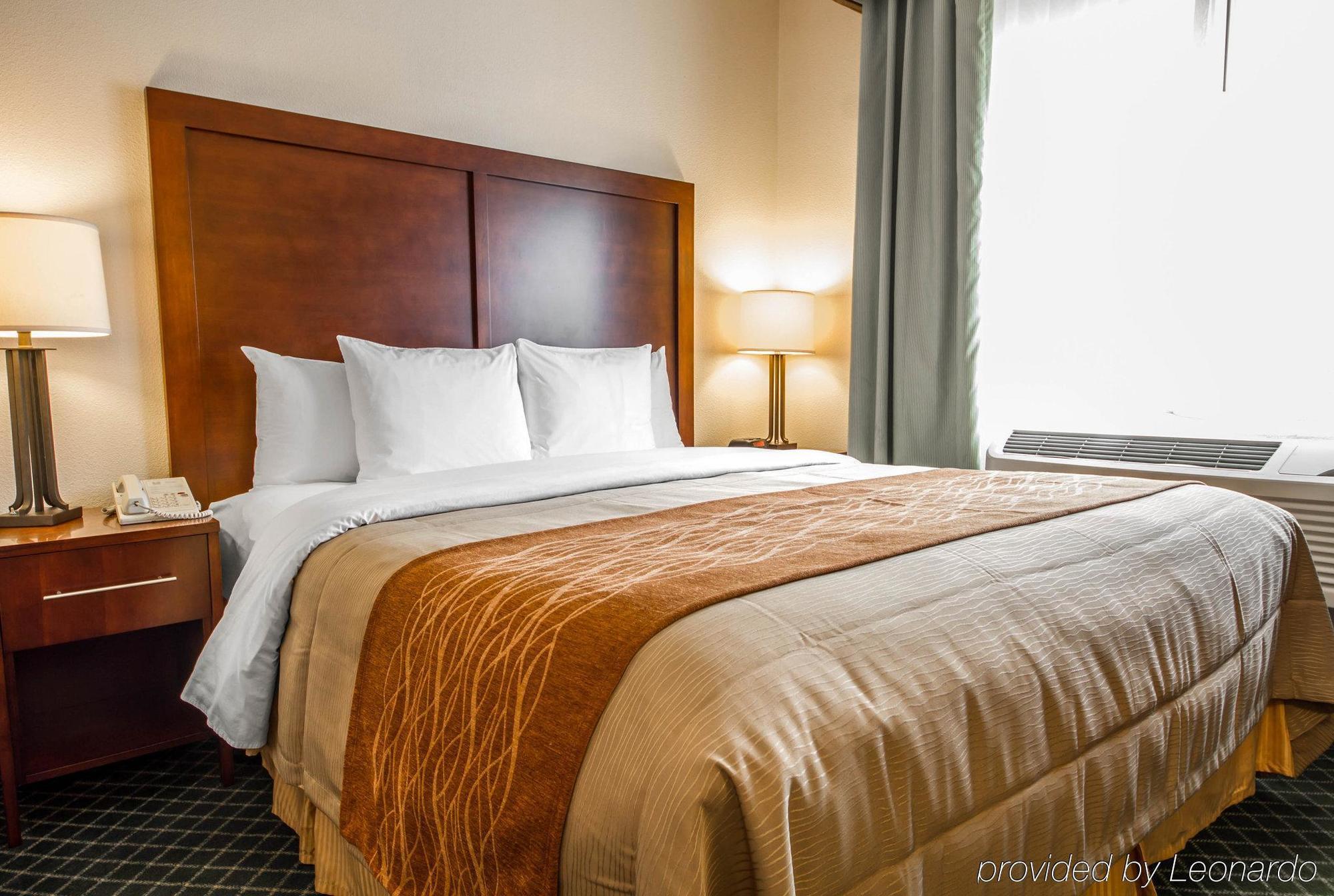 Comfort Inn & Suites Oakland Airport Esterno foto