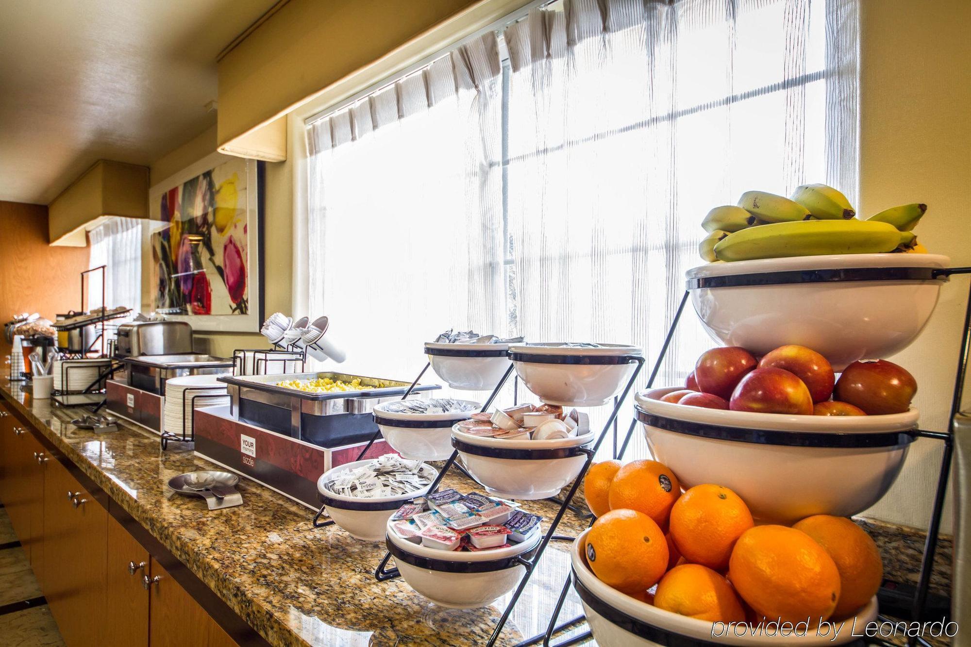 Comfort Inn & Suites Oakland Airport Esterno foto