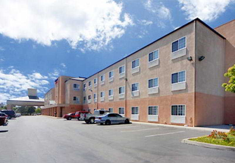 Comfort Inn & Suites Oakland Airport Esterno foto