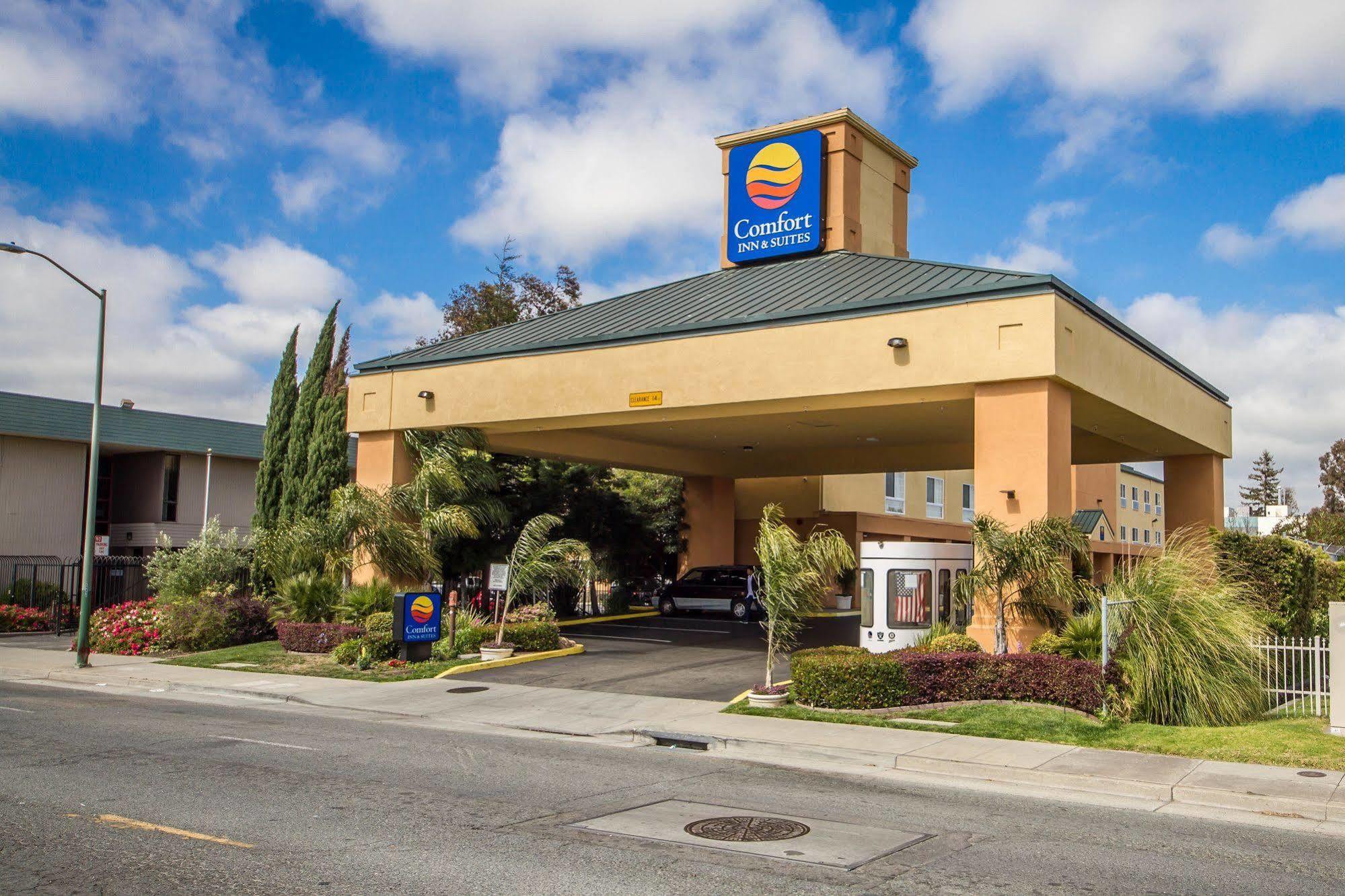Comfort Inn & Suites Oakland Airport Esterno foto