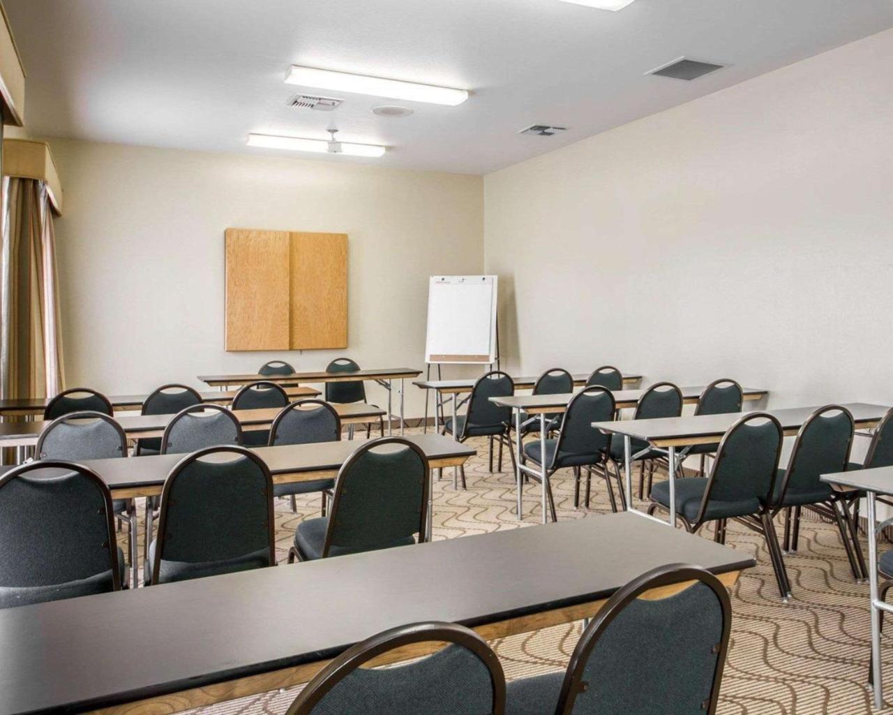 Comfort Inn & Suites Oakland Airport Esterno foto