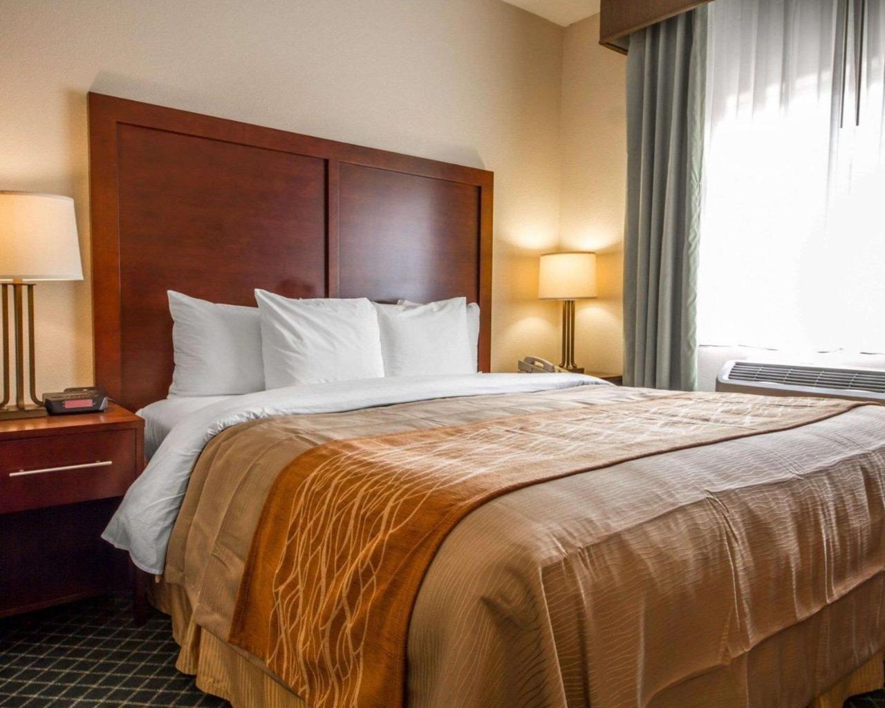 Comfort Inn & Suites Oakland Airport Esterno foto