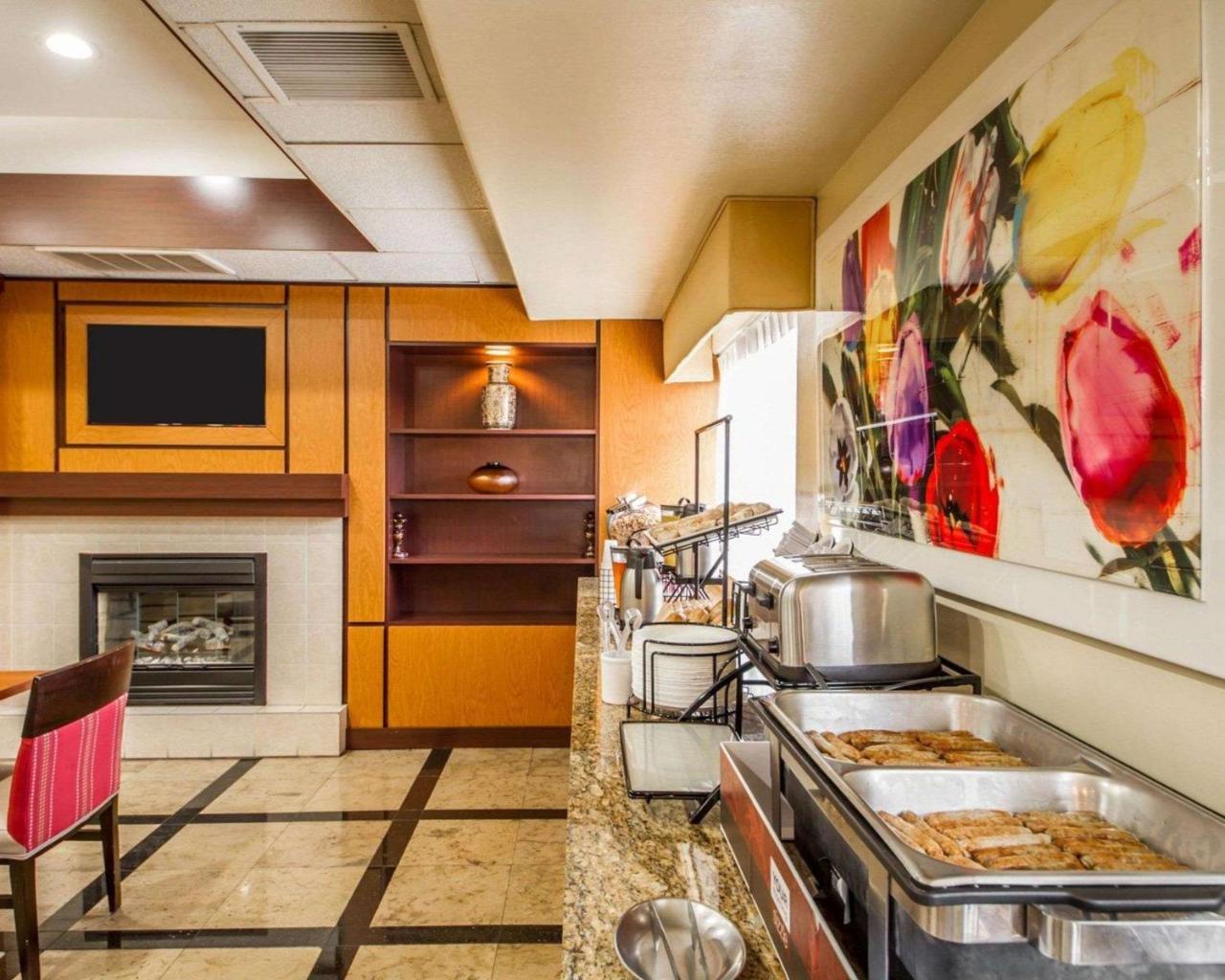 Comfort Inn & Suites Oakland Airport Esterno foto
